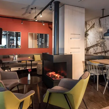 Vienna House Easy By Wyndham Szálloda 3*